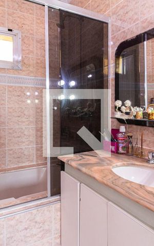 Apartamento à venda com 117m², 3 quartos e 1 vaga Apartamento à venda com 117m², 3 quartos e 1 vagaBanheiro da suíte