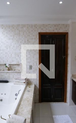 Apartamento para alugar com 200m², 4 quartos e 3 vagasBanheiro da Suíte 3