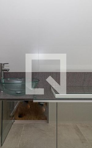 Apartamento para alugar com 75m², 2 quartos e sem vagaBanheiro da Suíte