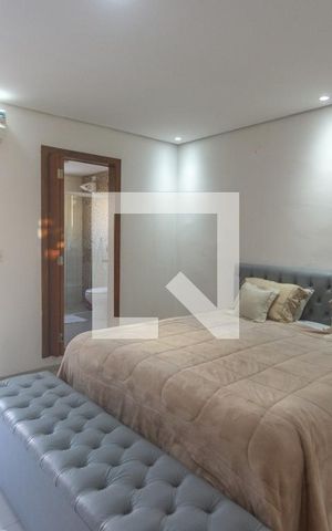 Casa à venda com 360m², 4 quartos e 4 vagas Casa à venda com 360m², 4 quartos e 4 vagasSuíte 1