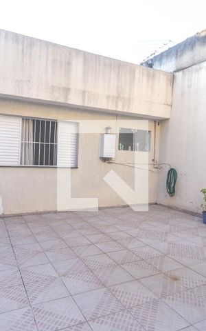 Casa à venda com 360m², 4 quartos e 4 vagas Casa à venda com 360m², 4 quartos e 4 vagasQuintal