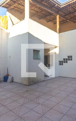 Casa à venda com 360m², 4 quartos e 4 vagas Casa à venda com 360m², 4 quartos e 4 vagasQuintal