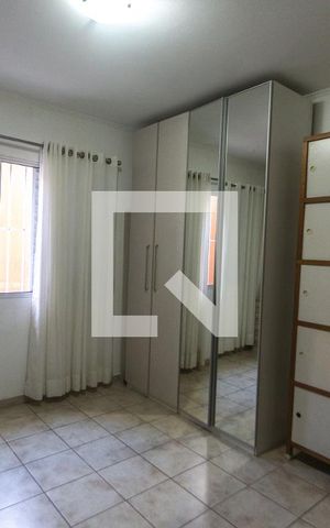 Casa à venda com 360m², 4 quartos e 4 vagas Casa à venda com 360m², 4 quartos e 4 vagasQuarto 1