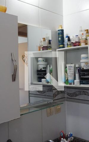 Apartamento à venda com 58m², 2 quartos e 1 vagaDetalhe banheiro