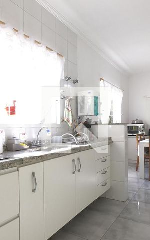 Casa à venda com 200m², 3 quartos e 2 vagasCozinha