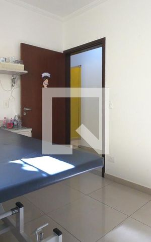 Casa à venda com 200m², 3 quartos e 2 vagasSuíte 1