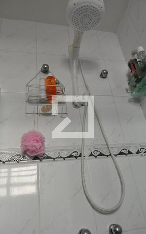 Casa à venda com 184m², 3 quartos e 6 vagasBanheiro da Suíte 1