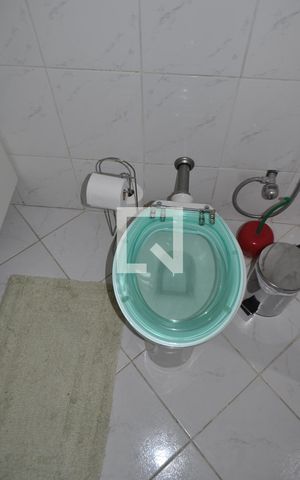 Casa à venda com 184m², 3 quartos e 6 vagasBanheiro da Suíte 1