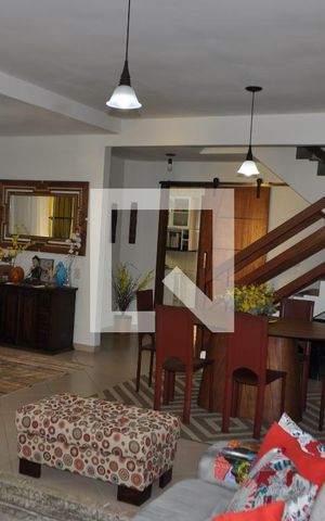 Casa à venda com 184m², 3 quartos e 6 vagasSala
