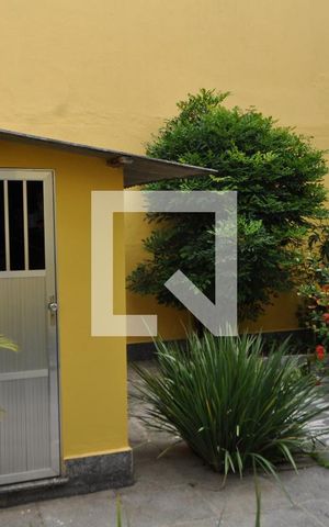 Casa à venda com 184m², 3 quartos e 6 vagasQuintal