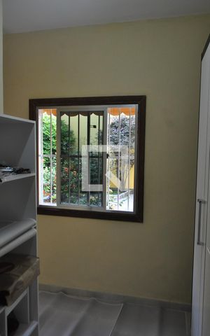 Casa à venda com 184m², 3 quartos e 6 vagasQuarto de Serviços