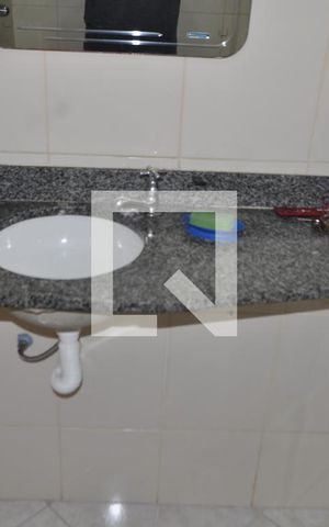 Casa à venda com 184m², 3 quartos e 6 vagasBanheiro de Serviço
