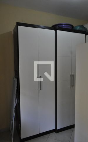 Casa à venda com 184m², 3 quartos e 6 vagasQuarto de Serviços