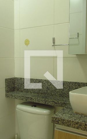 Apartamento para alugar com 41m², 2 quartos e sem vagaBanheiro