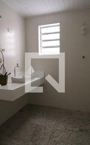 Casa à venda com 150m², 3 quartos e 2 vagasBanheiro 2