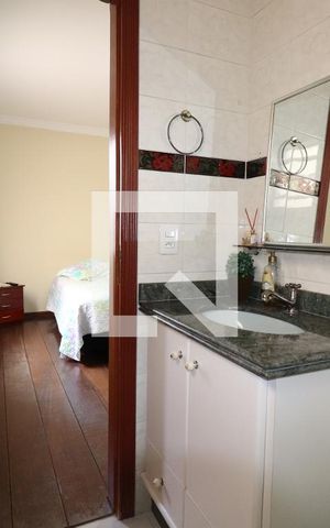 Casa à venda com 150m², 3 quartos e 2 vagasBanheiro da Suíte 2
