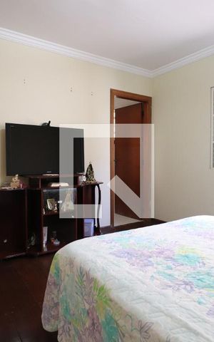 Casa à venda com 150m², 3 quartos e 2 vagasSuíte 2