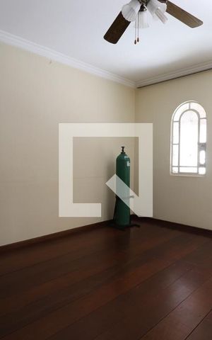 Casa à venda com 150m², 3 quartos e 2 vagasSuíte 1
