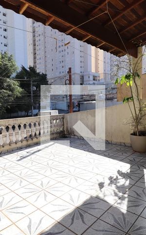 Casa à venda com 150m², 3 quartos e 2 vagasSacada suite 1