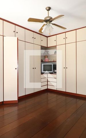 Casa à venda com 150m², 3 quartos e 2 vagasSuíte 1