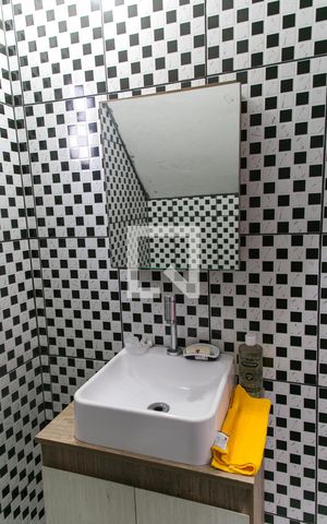 Casa à venda com 225m², 2 quartos e 1 vaga Casa à venda com 225m², 2 quartos e 1 vagaLavabo