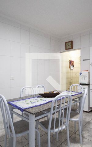 Casa à venda com 264m², 5 quartos e 2 vagas Casa à venda com 264m², 5 quartos e 2 vagasCozinha