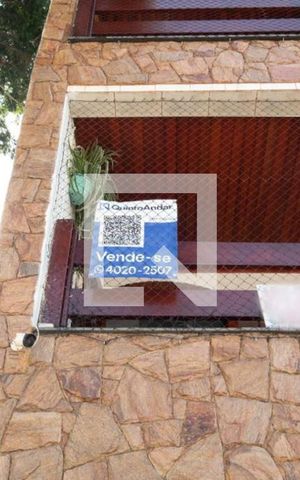 Casa à venda com 264m², 5 quartos e 2 vagas Casa à venda com 264m², 5 quartos e 2 vagasPlaca