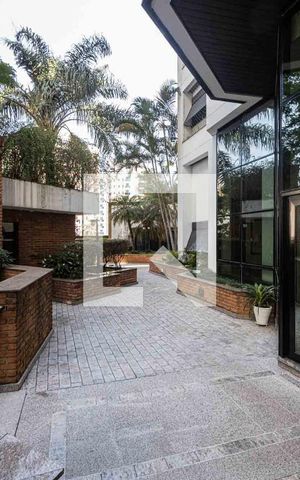 Apartamento para alugar com 310m², 3 quartos e 3 vagas Apartamento para alugar com 310m², 3 quartos e 3 vagasÁrea comum
