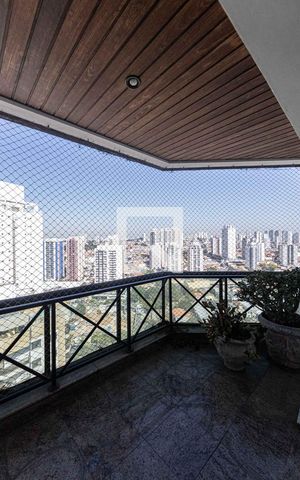 Apartamento para alugar com 310m², 3 quartos e 3 vagas Apartamento para alugar com 310m², 3 quartos e 3 vagasVaranda Sala