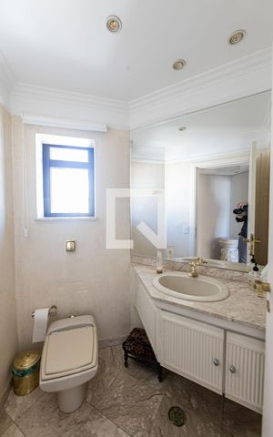 Apartamento para alugar com 310m², 3 quartos e 3 vagas Apartamento para alugar com 310m², 3 quartos e 3 vagasLavabo 2