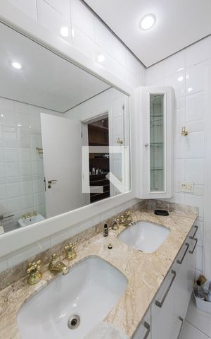 Apartamento para alugar com 310m², 3 quartos e 3 vagas Apartamento para alugar com 310m², 3 quartos e 3 vagasBanheiro Suite