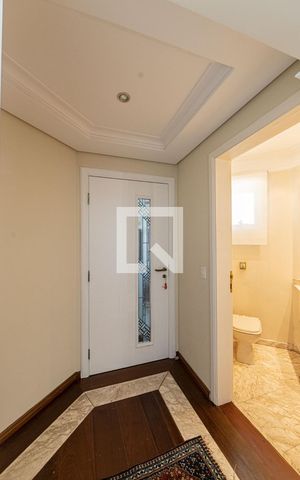 Apartamento para alugar com 310m², 3 quartos e 3 vagas Apartamento para alugar com 310m², 3 quartos e 3 vagasVaranda