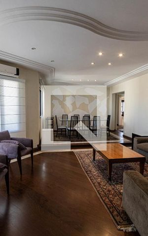 Apartamento para alugar com 310m², 3 quartos e 3 vagas Apartamento para alugar com 310m², 3 quartos e 3 vagasSala