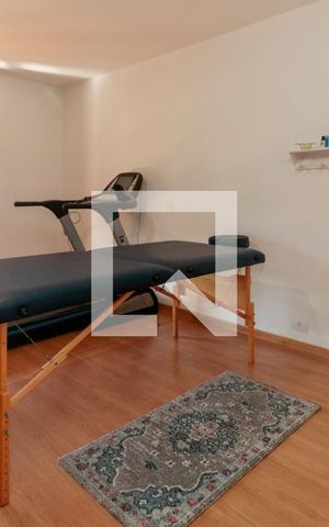 Casa à venda com 476m², 5 quartos e 4 vagas Casa à venda com 476m², 5 quartos e 4 vagasQuarto 1