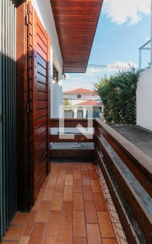 Casa à venda com 476m², 5 quartos e 4 vagas Casa à venda com 476m², 5 quartos e 4 vagasSuíte