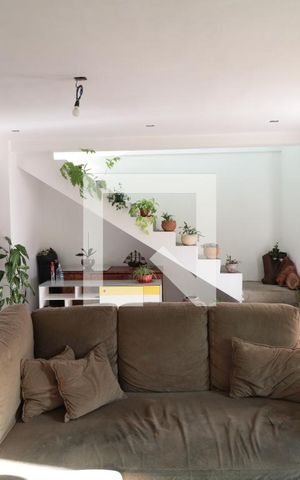 Casa à venda com 350m², 3 quartos e 2 vagasSala