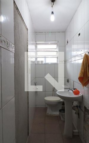Casa à venda com 350m², 3 quartos e 2 vagasBanheiro Social 2