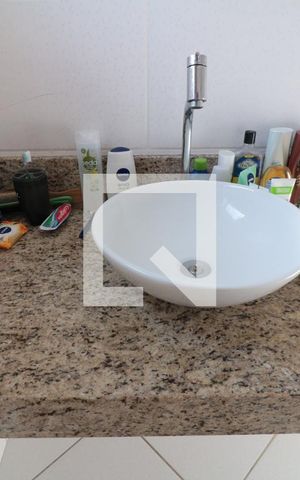 Casa à venda com 350m², 3 quartos e 2 vagasBanheiro da Suíte