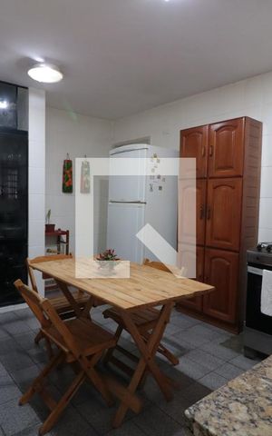 Casa à venda com 350m², 3 quartos e 2 vagasCozinha