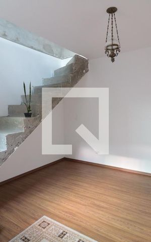 Casa à venda com 350m², 3 quartos e 2 vagasSala 2