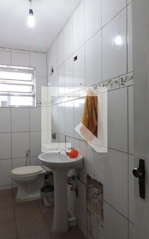 Casa à venda com 350m², 3 quartos e 2 vagasBanheiro Social 2