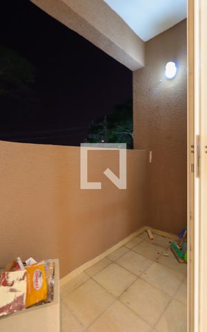 Apartamento para alugar com 62m², 2 quartos e 1 vaga Apartamento para alugar com 62m², 2 quartos e 1 vagaVaranda