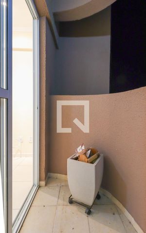 Apartamento para alugar com 62m², 2 quartos e 1 vaga Apartamento para alugar com 62m², 2 quartos e 1 vagaVaranda