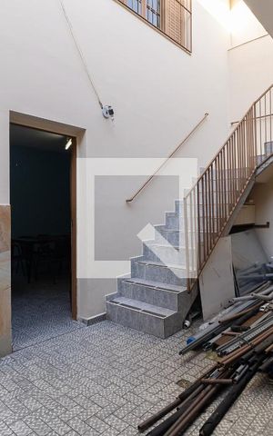 Casa à venda com 148m², 2 quartos e 2 vagas Casa à venda com 148m², 2 quartos e 2 vagasQuintal