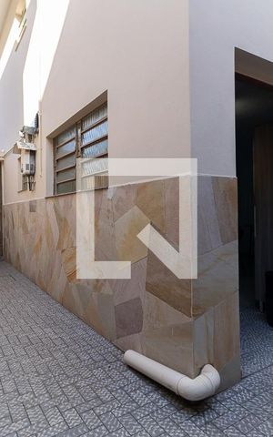 Casa à venda com 148m², 2 quartos e 2 vagas Casa à venda com 148m², 2 quartos e 2 vagasCorredor Lateral