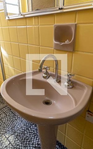 Casa à venda com 148m², 2 quartos e 2 vagas Casa à venda com 148m², 2 quartos e 2 vagasBanheiro Social 2