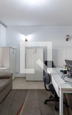Casa à venda com 148m², 2 quartos e 2 vagas Casa à venda com 148m², 2 quartos e 2 vagasSala