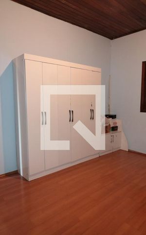 Casa à venda com 200m², 2 quartos e 6 vagasQuarto 3