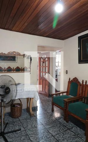 Casa à venda com 200m², 2 quartos e 6 vagasSala
