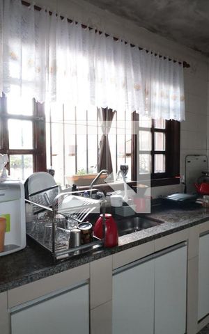 Casa à venda com 200m², 2 quartos e 6 vagasCozinha